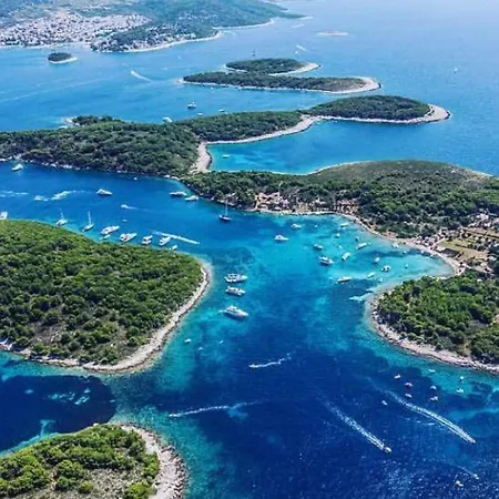4 Islands * Kaštel Stari